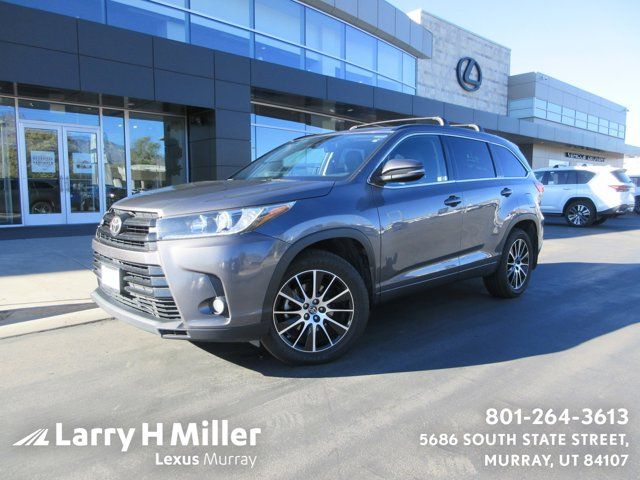 2017 Toyota Highlander SE