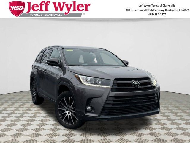 2017 Toyota Highlander SE