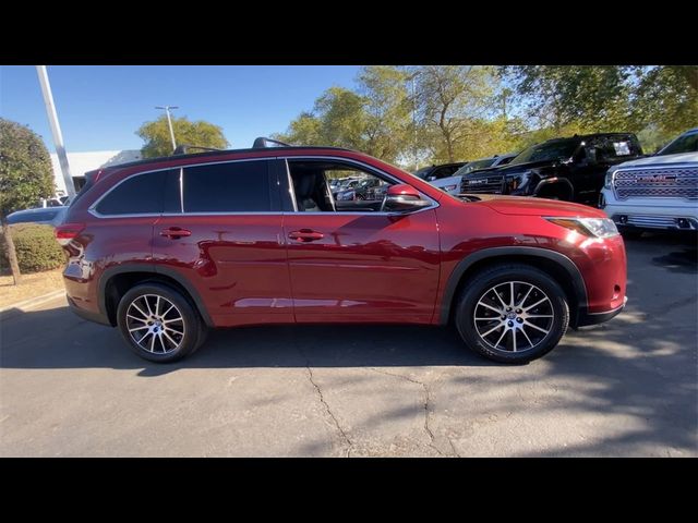 2017 Toyota Highlander SE