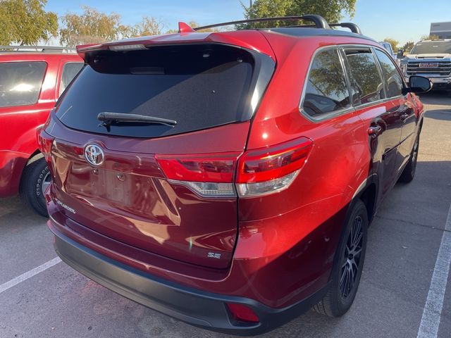 2017 Toyota Highlander SE