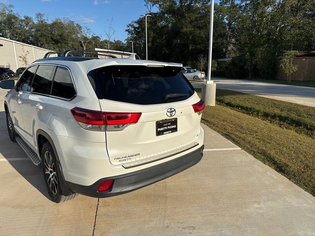 2017 Toyota Highlander SE