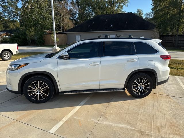 2017 Toyota Highlander SE