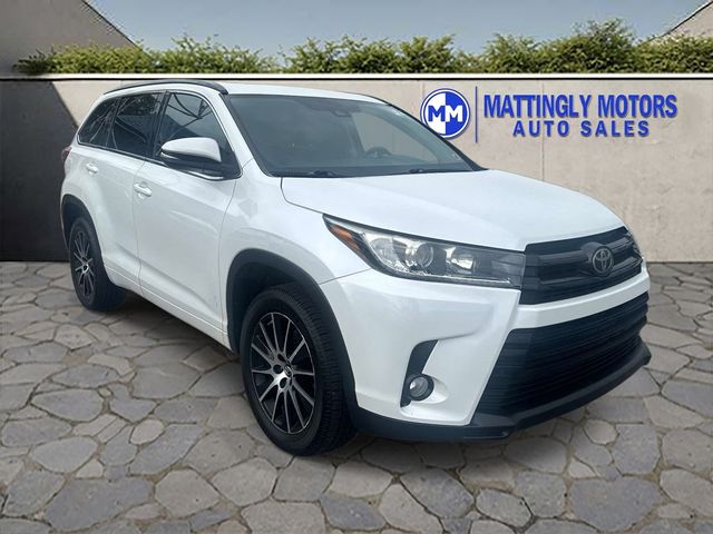 2017 Toyota Highlander SE