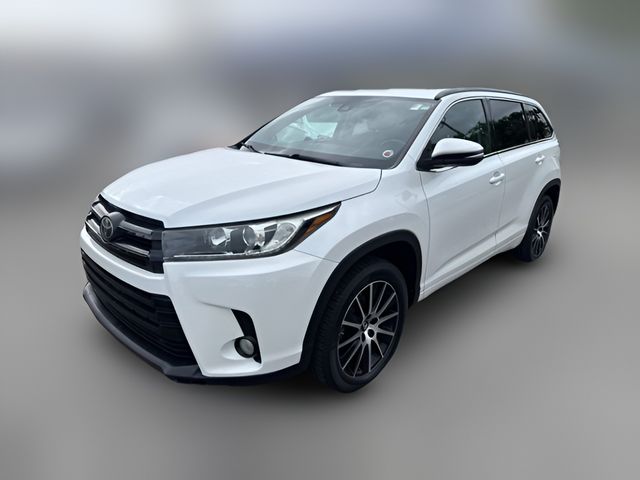 2017 Toyota Highlander SE