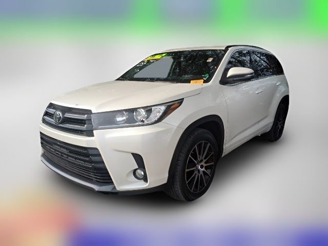 2017 Toyota Highlander SE