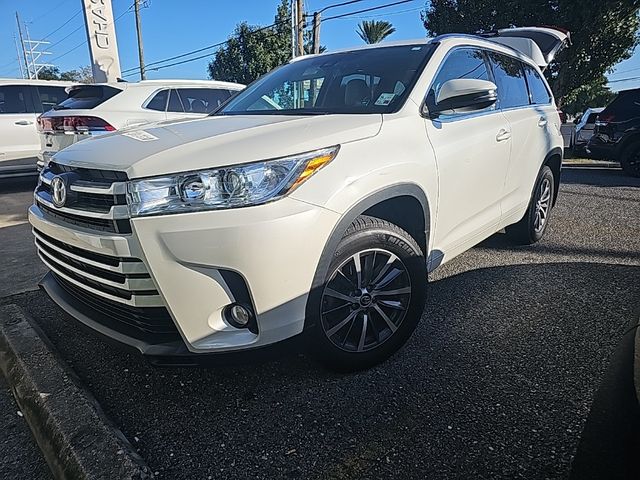 2017 Toyota Highlander 