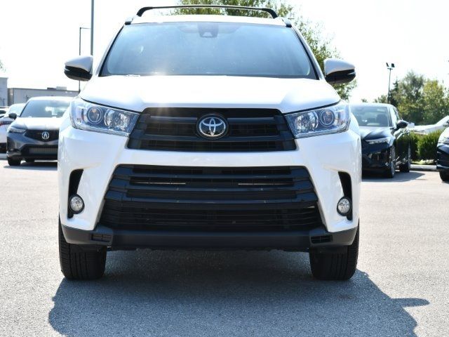 2017 Toyota Highlander SE