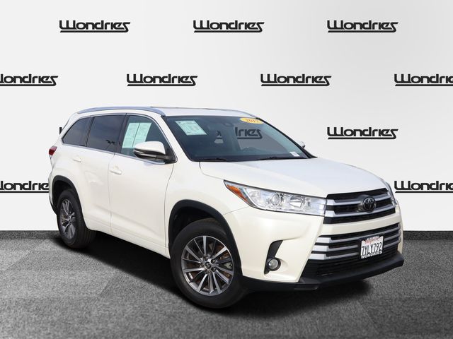 2017 Toyota Highlander 