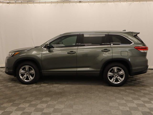 2017 Toyota Highlander 