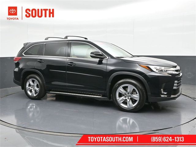 2017 Toyota Highlander 