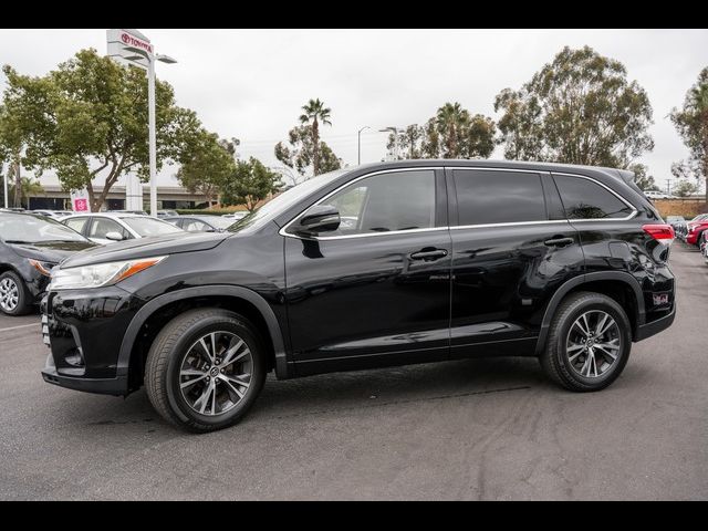 2017 Toyota Highlander LE