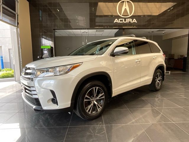 2017 Toyota Highlander LE