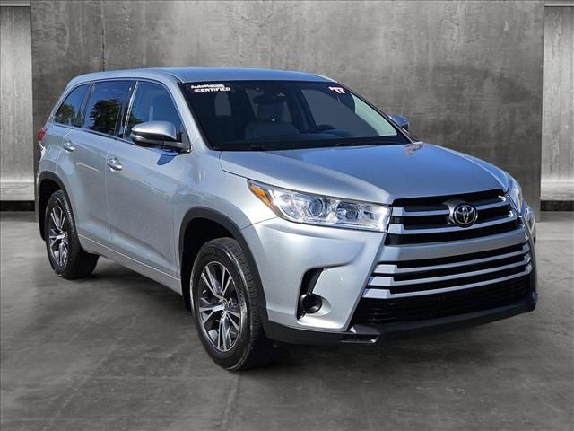 2017 Toyota Highlander LE