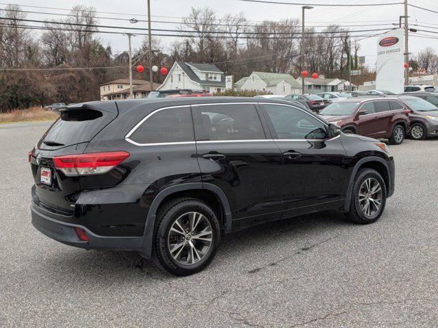 2017 Toyota Highlander LE