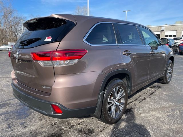 2017 Toyota Highlander LE