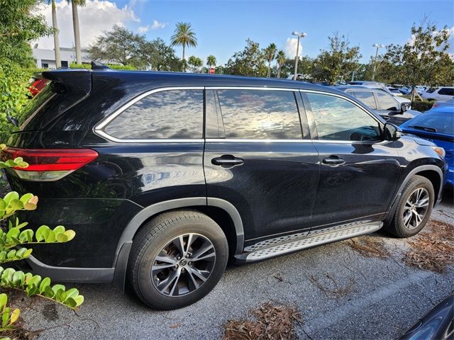 2017 Toyota Highlander LE