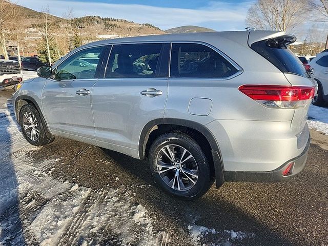 2017 Toyota Highlander LE