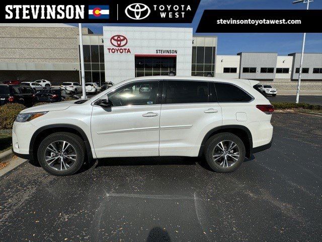 2017 Toyota Highlander LE