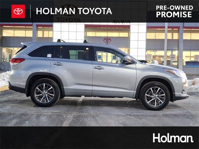 2017 Toyota Highlander LE