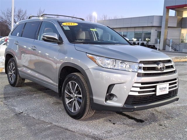 2017 Toyota Highlander LE