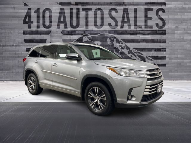 2017 Toyota Highlander LE