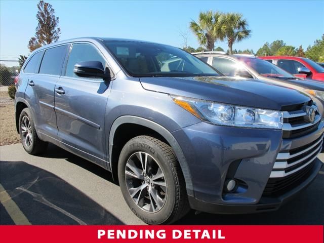 2017 Toyota Highlander LE