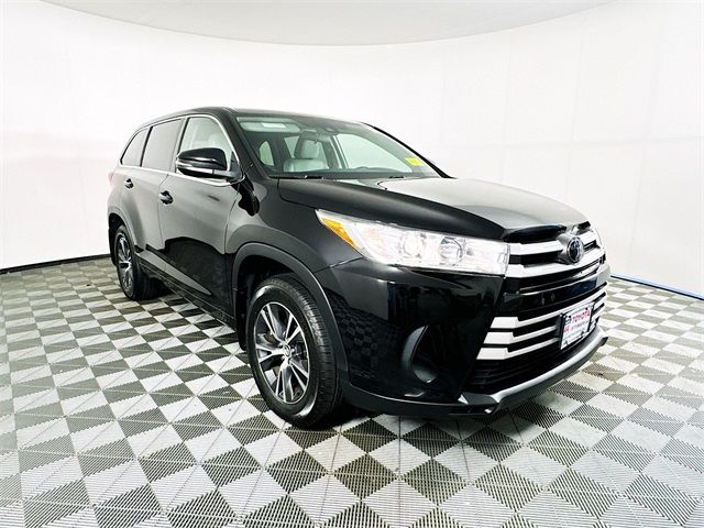 2017 Toyota Highlander LE