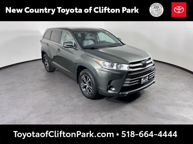 2017 Toyota Highlander LE