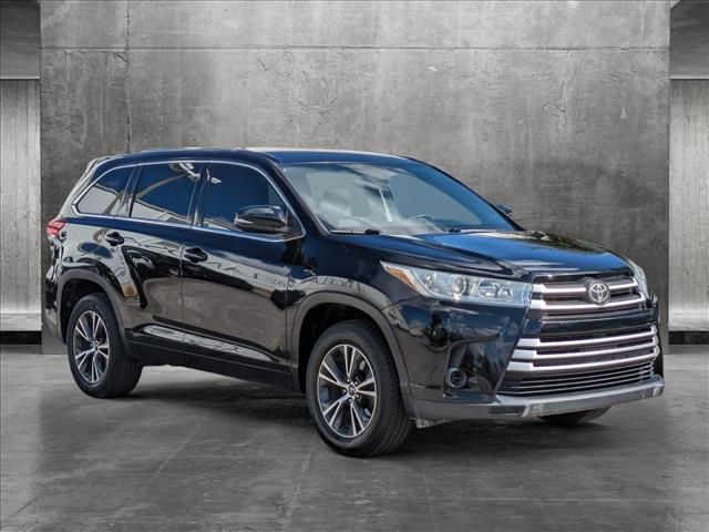 2017 Toyota Highlander LE