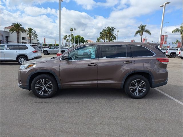 2017 Toyota Highlander LE