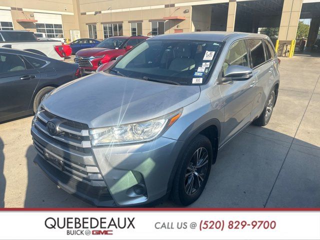 2017 Toyota Highlander LE