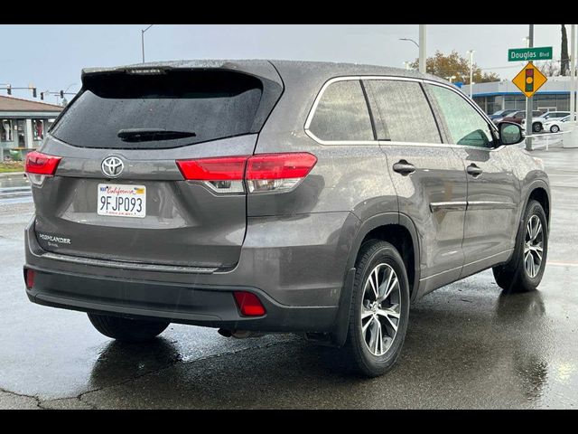 2017 Toyota Highlander LE