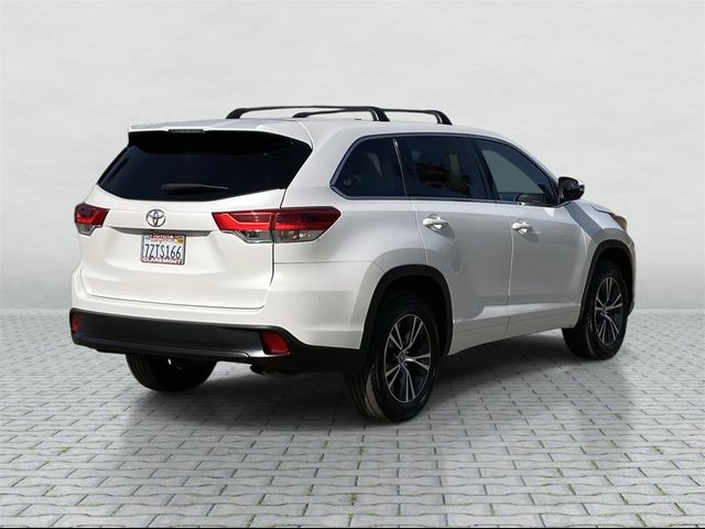 2017 Toyota Highlander LE