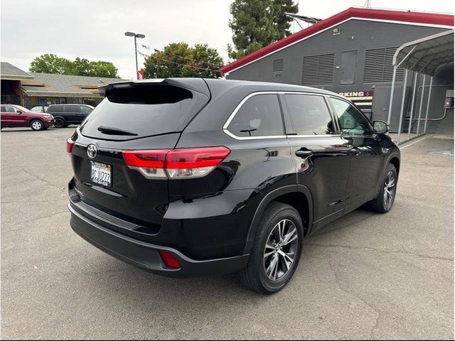 2017 Toyota Highlander LE