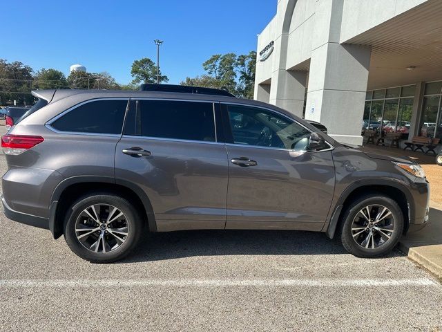 2017 Toyota Highlander LE