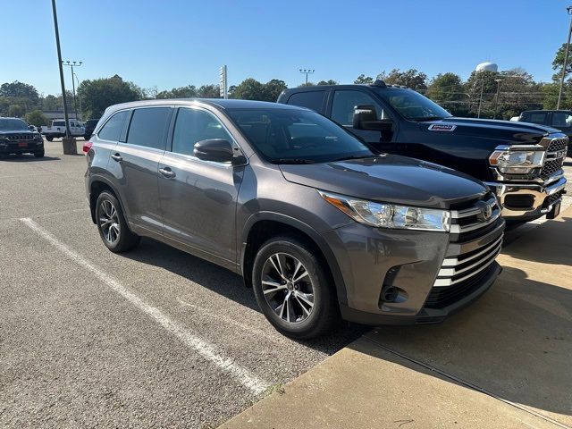 2017 Toyota Highlander LE