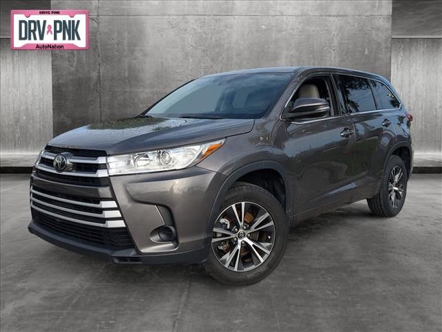 2017 Toyota Highlander LE