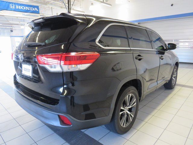 2017 Toyota Highlander LE