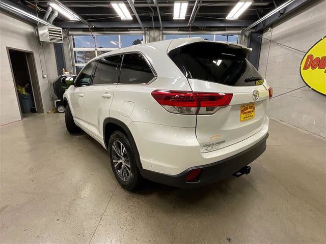 2017 Toyota Highlander LE