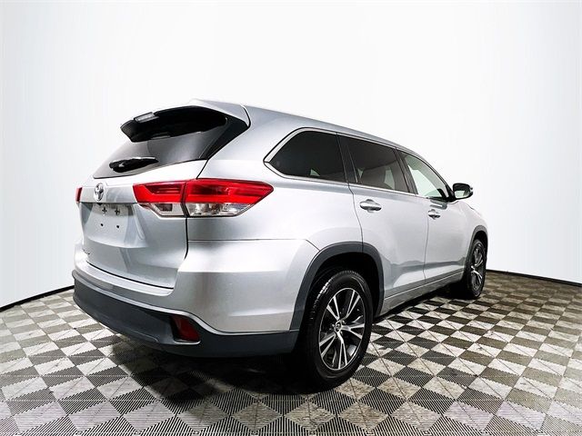 2017 Toyota Highlander LE