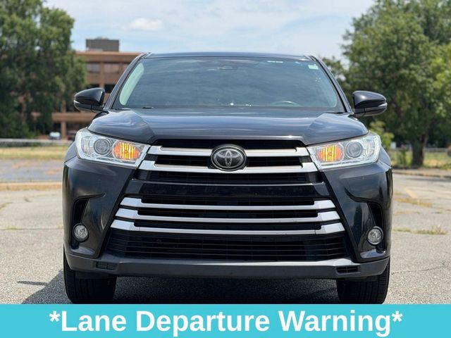 2017 Toyota Highlander LE