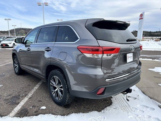 2017 Toyota Highlander LE