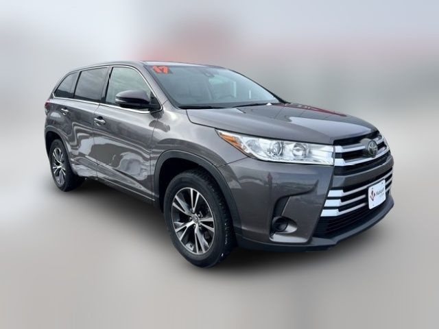 2017 Toyota Highlander LE