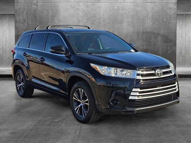 2017 Toyota Highlander LE