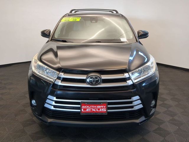 2017 Toyota Highlander LE