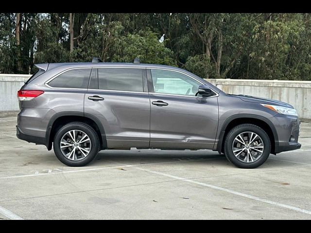 2017 Toyota Highlander LE