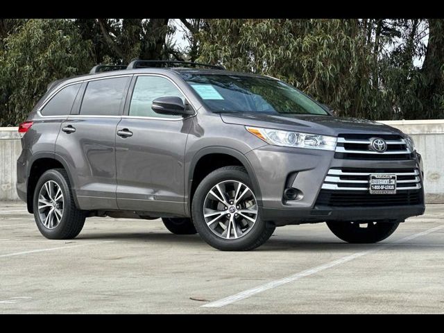 2017 Toyota Highlander LE