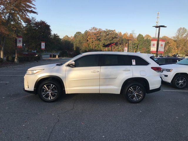 2017 Toyota Highlander LE