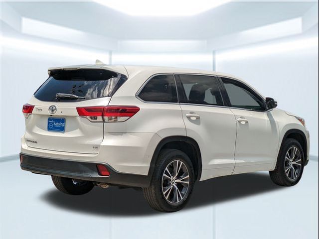 2017 Toyota Highlander LE