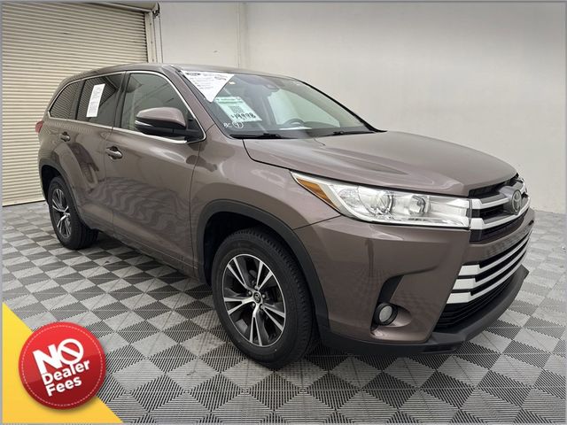 2017 Toyota Highlander LE